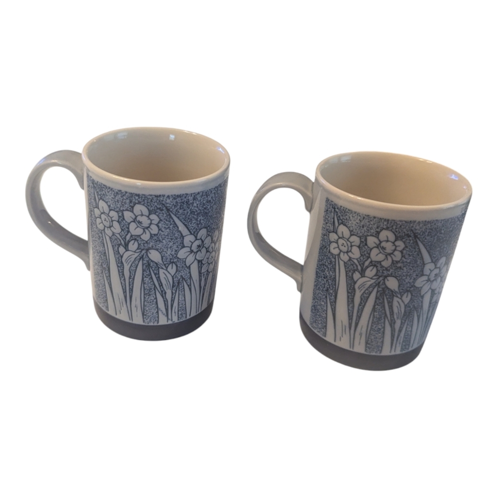 Vintage 70s Set Of 2 Otagiri Blue Textured Daffodils Coffee Tea Cups Mugs